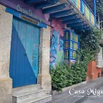 Casa Migueli, exclusiva casa con jacuzzi en terraza